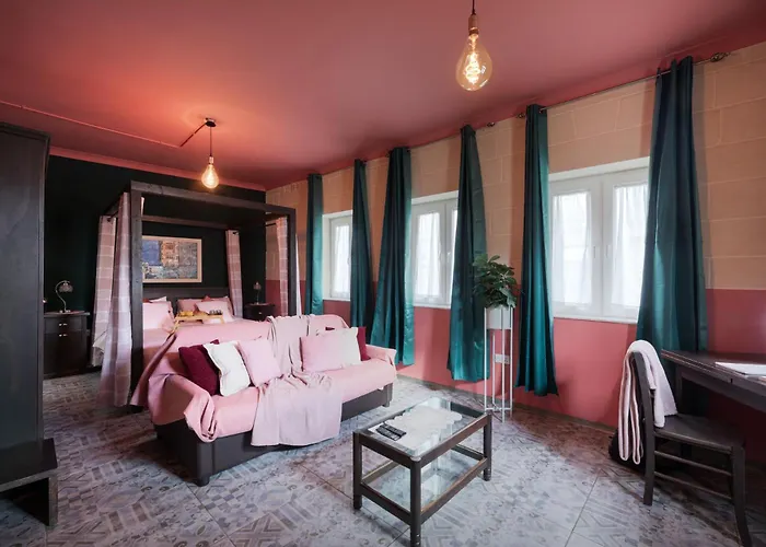 Concetta Studio Apartments By Holihomes
